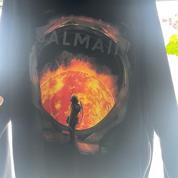 Balmain astronaut Print sweater. Payed 1800 cad. Lightly worn - Picture 3 of 3